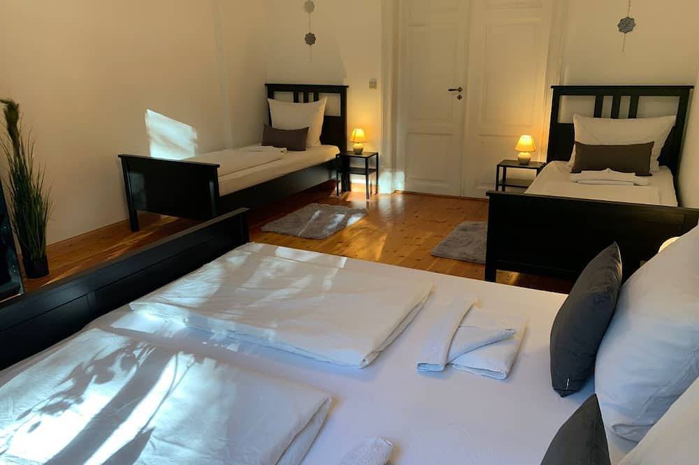 Deutsche Villa - Ganzes Haus Viel Platz für Freunde,Familie mit Sauna und Garten in Gehlsdorf, Rostock