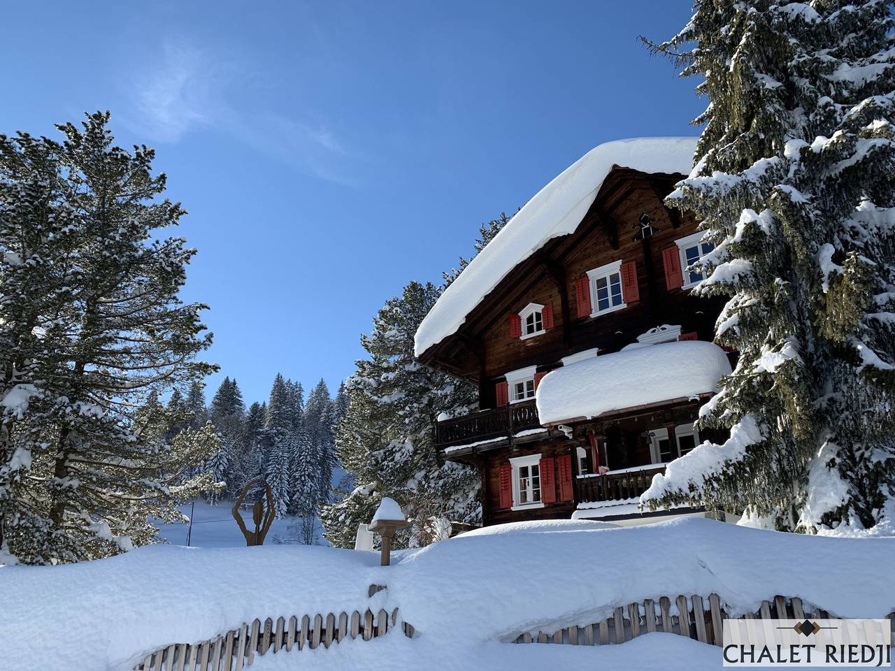 Chalet Riedji - Luxury chalet for up to 12 people on over 250sqm in Furna, Plessur alps