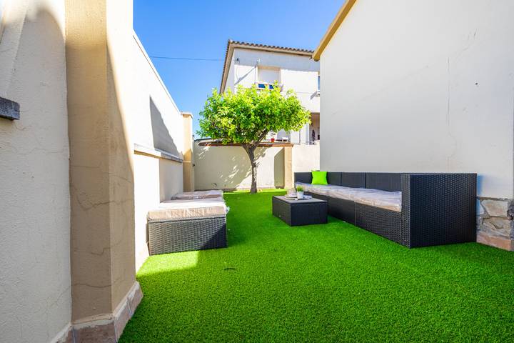 Casa rural para 10 personas, con Balcón y Terraza además de Jardín y Vistas en La Escala - 3