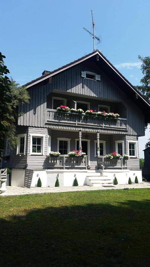 Haus Sonnenblick- Apartments in Starnberg, Starnberger See