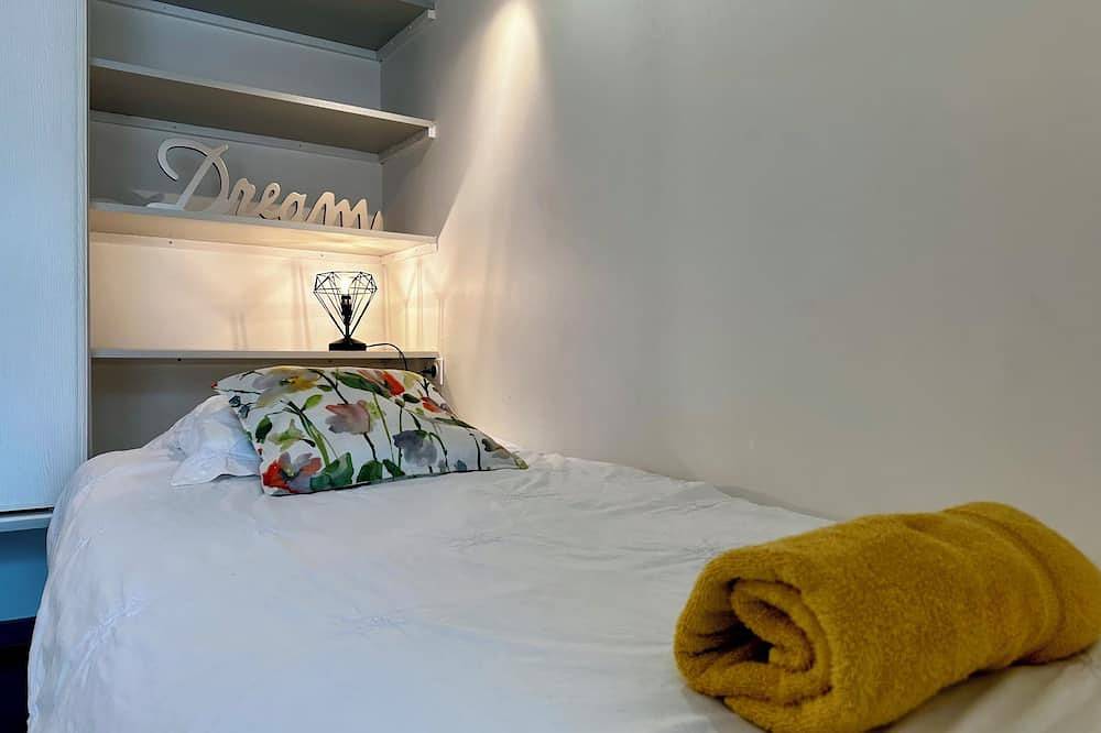 Ecocoon Cottage – Sleeps 4 – 2 Bathrooms – Heated Indoor Pool in Arques, Saint-Omer und Umgebung