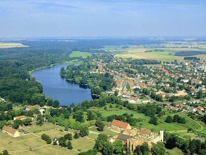 Bungalow für 2 Personen, mit Terrasse und Garten in Mecklenburgische Seenplatte