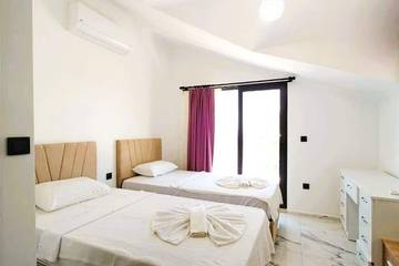 Villa for 8 People in Ölüdeniz, Turkish Aegean, Photo 2