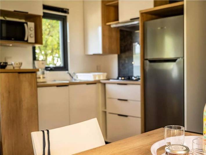 Camping Le Domaine de Mesqueau - Mobilhome 6 personnes - Cottage Confort – 3 chambres / 2 salles de bains, 6 personnes in Plougasnou, Ceinture Dorée