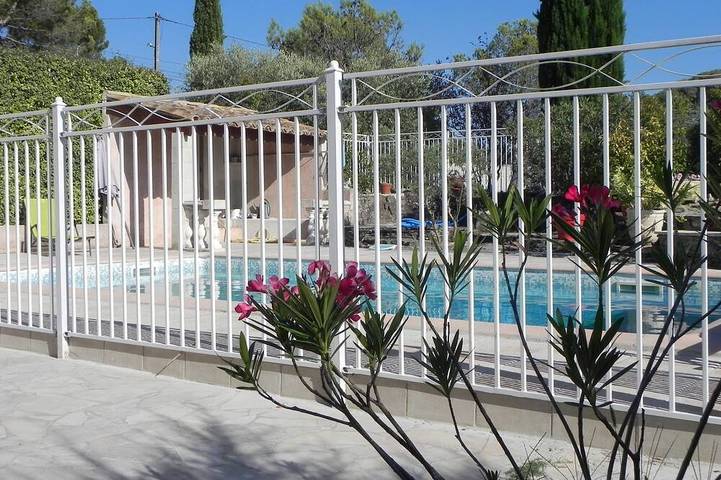 Vakantiehuis voor 8 personen, met tuin en terras in L'Isle-sur-la-Sorgue