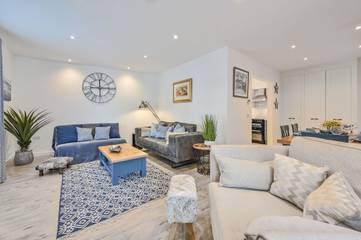 Apartment for 4 People in Torquay, Torbay, Photo 2