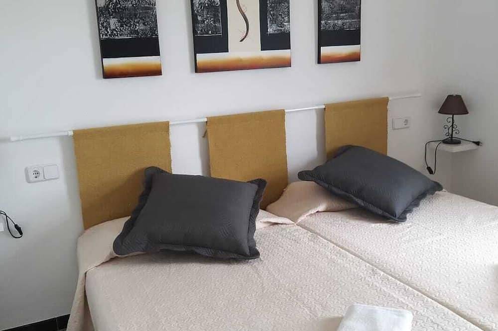 Village House With Wonderful Views. Family With Pool in Calvià, West Majorca
