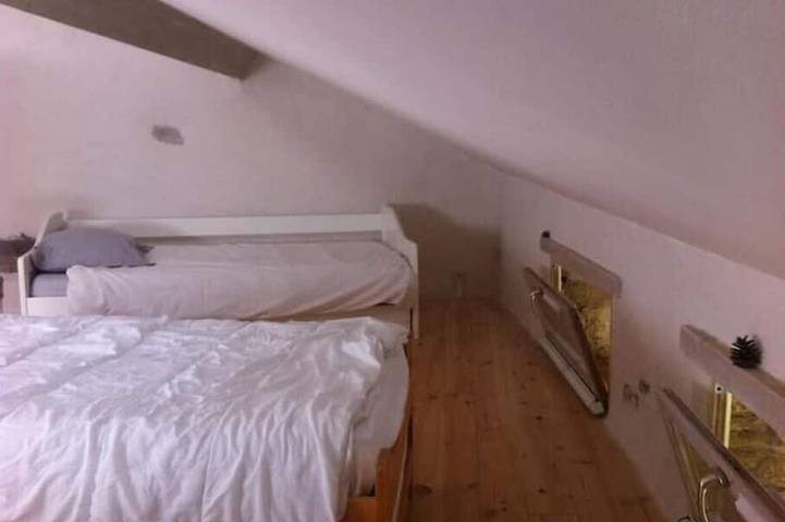 Location de vacances pour 8 personnes, avec balcon et jardin à Mercus-Garrabet - 2