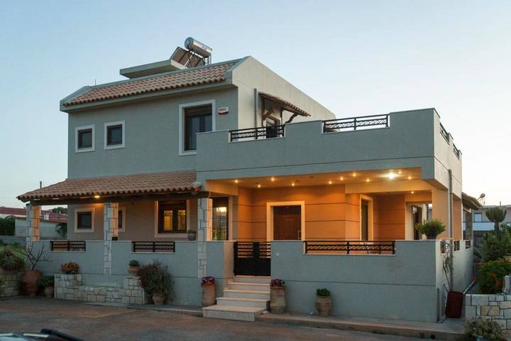 Ferienhaus für 8 Personen, mit Balkon und Whirlpool