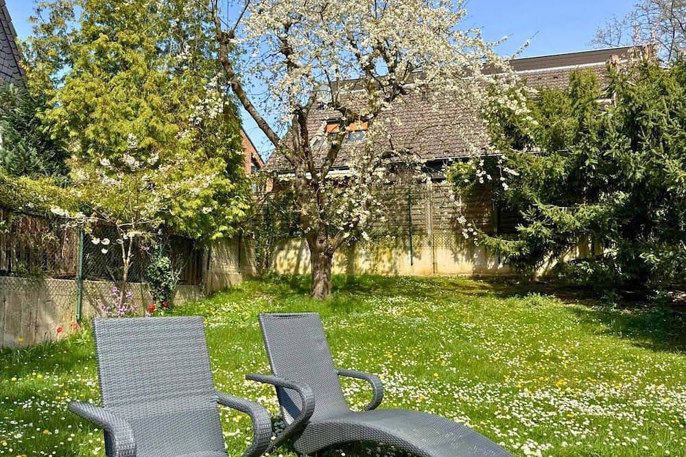 House with garden & private parking space in Cologne in Cologne, Rhineland