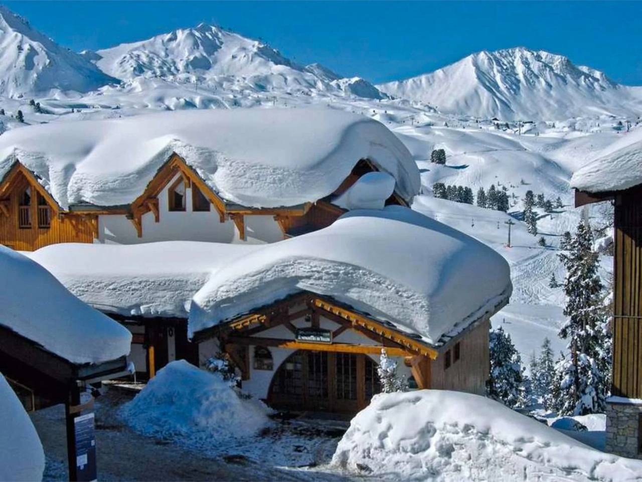 Apartamento entero, Apartamento 'Lesetoilesdelaplagne Chalet 16' con balcón in Belle Plagne, La Plagne-Tarentaise