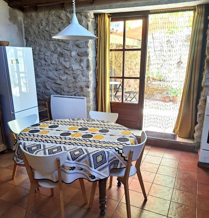 Ferienwohnung für 4 Personen, mit Balkon in Vaucluse - 2
