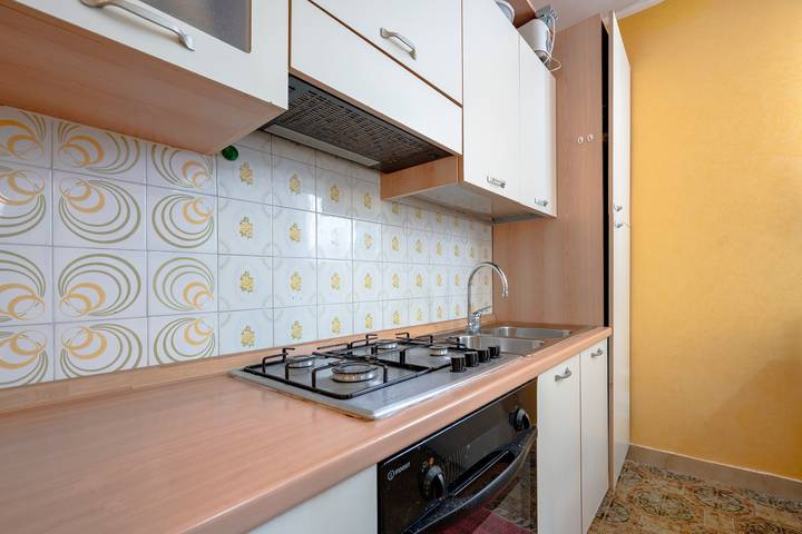 Ganze Wohnung, Apartment „Villa Burdi“ mit Meerblick, privater Terrasse und Klimaanlage in Calette del Capitolo, Monopoli