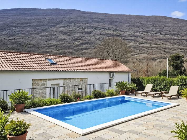 Ferienhaus für 8 Personen, mit Garten und Balkon sowie Ausblick an der Makarska Riviera