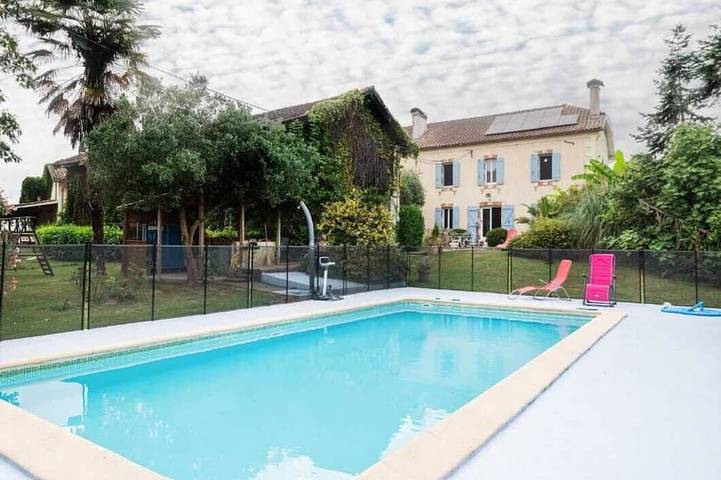 Location de vacances pour 10 personnes à Coudures