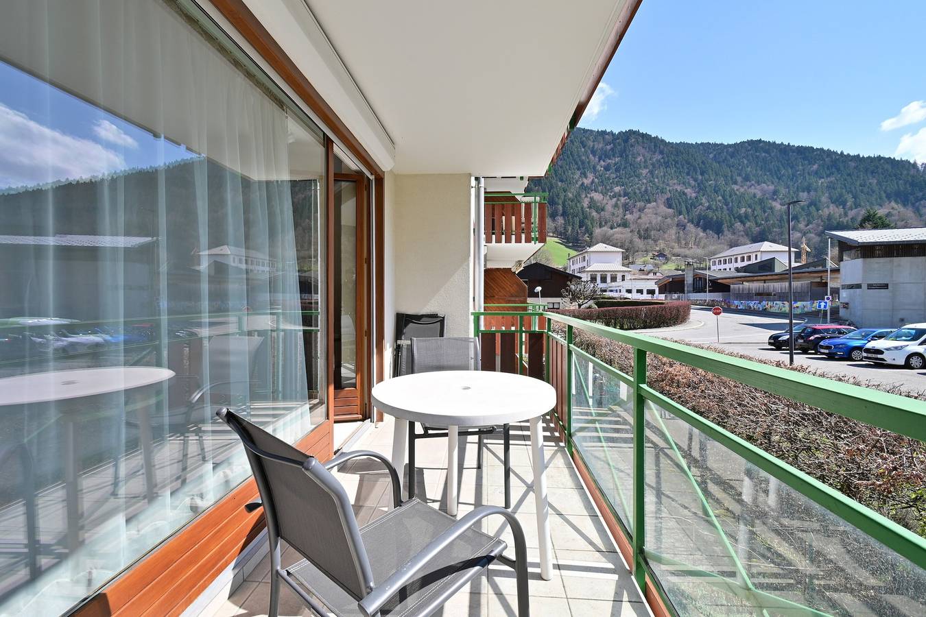 Appartement entier, Appartement spacieux 6 pers – Lac, ski aux pieds, balcon et Wi-Fi in Thônes, Région d'Annecy