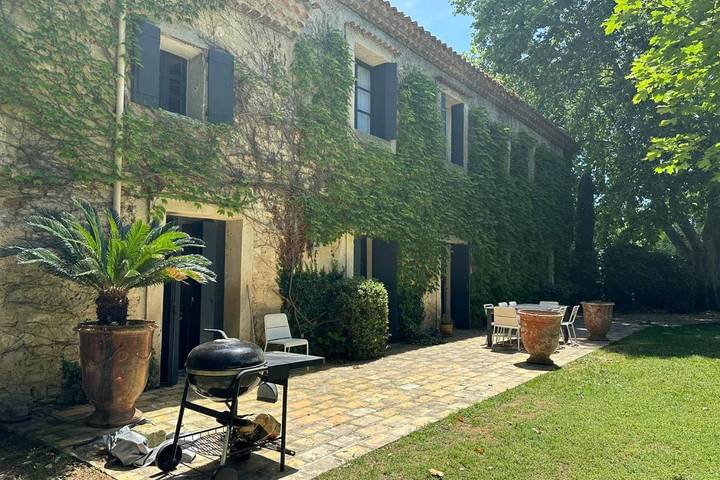 Location de vacances pour 8 personnes, avec jardin et piscine à Mudaison - 3