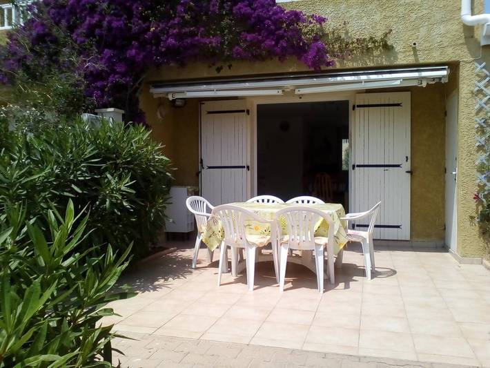 Chalet para 6 personas, con terraza además de piscina y piscina para niños, Se admiten mascotas - 1