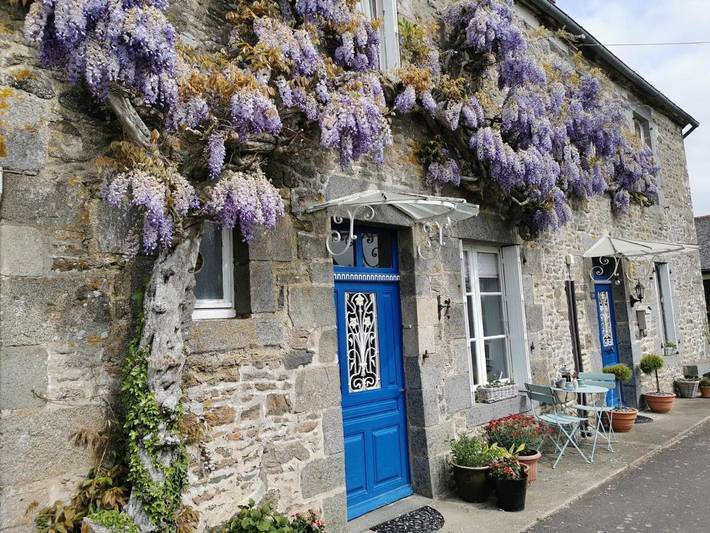 Chambre d’hôte pour 2 personnes, avec Terrasse ainsi que Jardin et Vue à Langourla