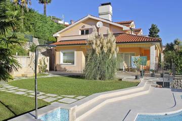 Ferienwohnung für 3 Personen, mit Meerblick und Balkon sowie Pool in Opatija Riviera