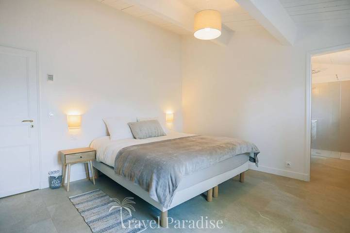 Location de vacances pour 12 personnes, avec jardin et terrasse, animaux acceptés dans Plage de Trousse-Chemise - 2