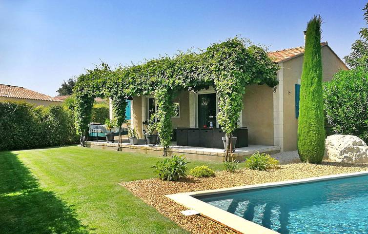 Maison de vacances pour 6 personnes, avec Terrasse et Piscine à Maillane