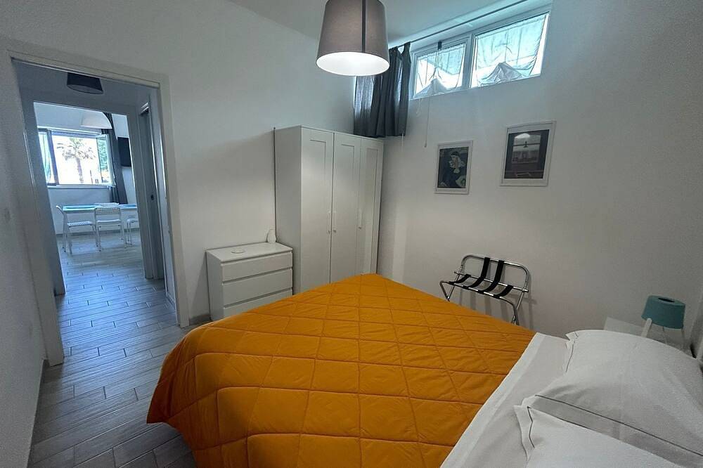 Vacation home Sea view with veranda Soleemare Barletta Apartments 4 in Barletta, Via Francigena