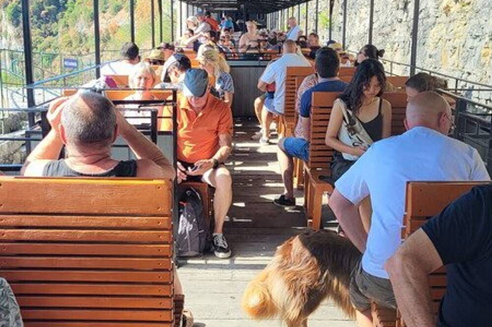 Entire apartment, Charming apartment, 4 people, medieval village Martel, Pets allowed, Free Wifi in Martel, Lot