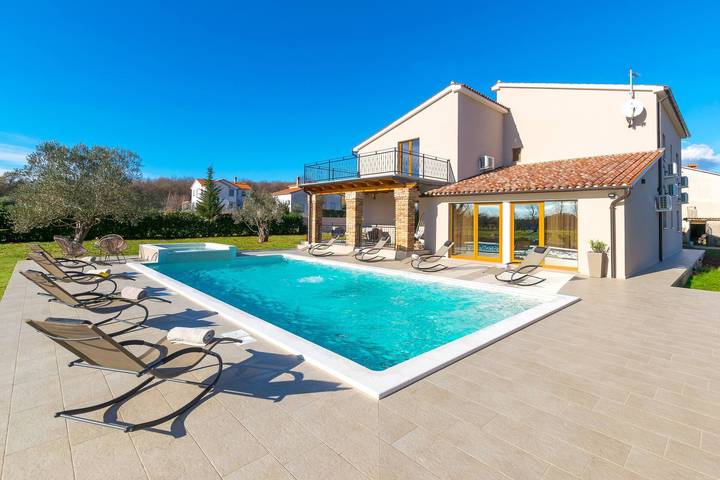 Villa pour 6 personnes, avec piscine et jardin à Loborika - 2