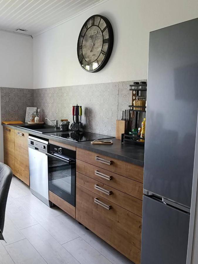 Gîte pour 4 personnes, avec jardin à Chazey-sur-Ain - 2