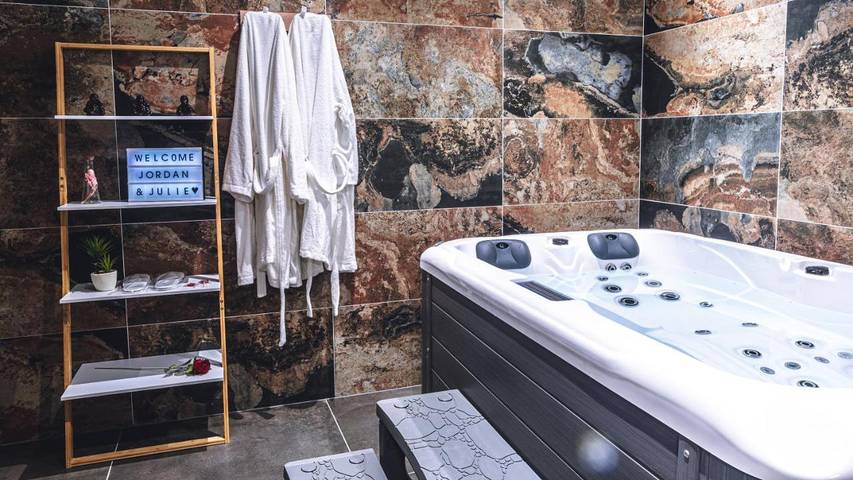 Chambre d’hôte pour 2 personnes, avec jacuzzi et terrasse