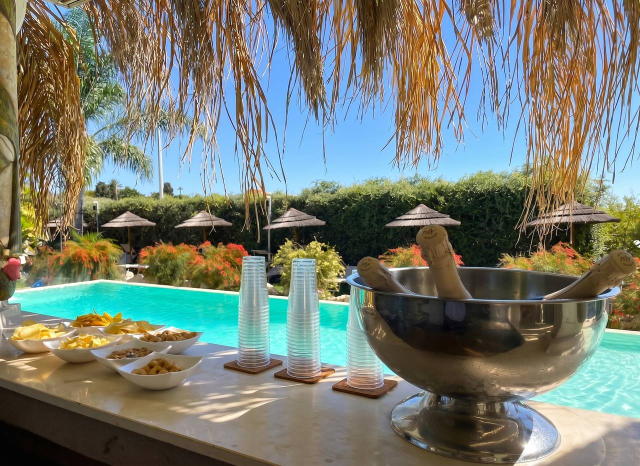 Appartamento intero, Appartamento spazioso a Pozzallo, vista mare, piscina condivisa in Tegolaio, Pozzallo
