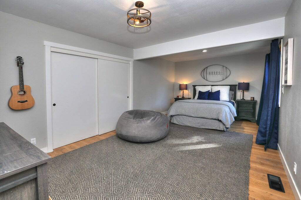 Mountain views. Montecito, Beach, Santa Barbara, large home. Separate Studio. in Montecito, Santa Barbara County