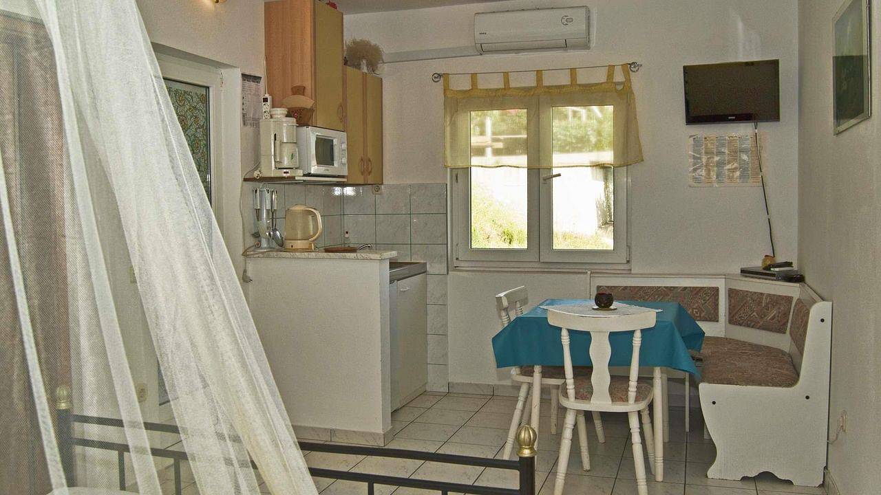 Ganze Ferienwohnung, Ferienwohnung für 2 Personen (30 m²) in Gradac (Split-Dalmatien) in Gradac, Makarska Riviera