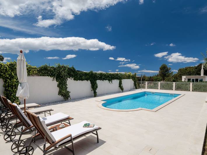 Finca für 3 Personen, mit Balkon und Garten sowie Pool in Dalmatien - 2