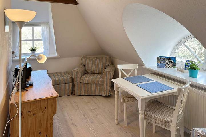 Ferienwohnung für 2 Personen, mit Terrasse und Garten in Süddorf