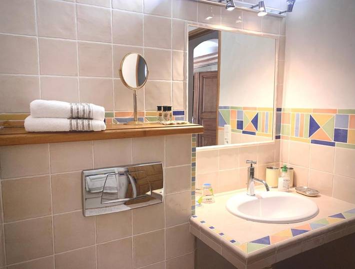 Location de vacances pour 3 personnes, avec piscine ainsi que terrasse et jardin à Claviers - 4