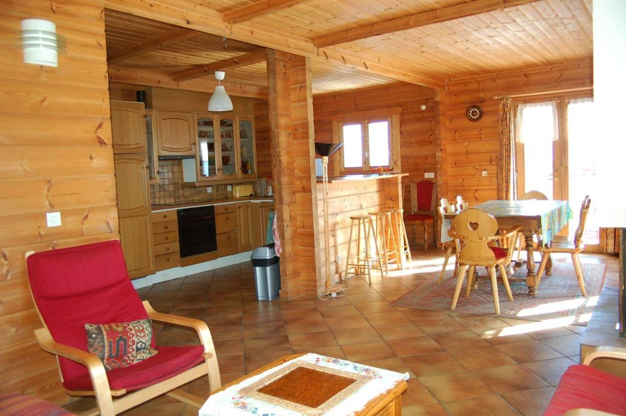 Superior Chalet in Les Chapelles, Région d'Albertville