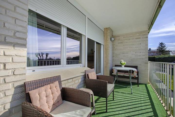 Apartamento de vacaciones para 6 personas, con terraza además de piscina para niños y piscina en Cuenca del Guadarrama - 2