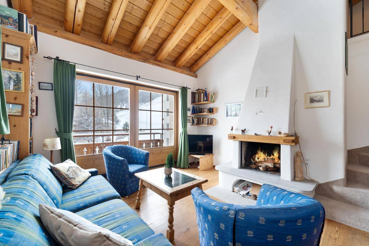 Ganze Wohnung, Luxury Chalet St Moritz with View - 4 Bedrooms in Madulain, Sankt Moritz