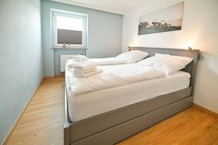 Ganze Wohnung, Ferienwohnung "Deichlütt" mit Balkon, nur 350 m zum Strand in Büsum, Kreis Dithmarschen