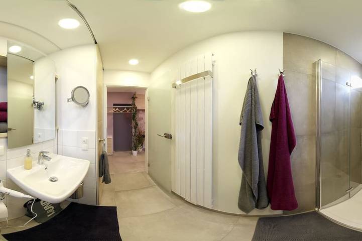 Ganze Wohnung, Apartment Haltestelle53 in Kassel in Kassel, Hessisches Bergland
