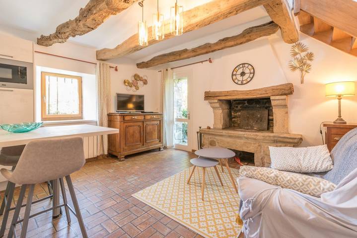 Gîte pour 2 personnes, avec Terrasse et Jardin à Locoal-Mendon
