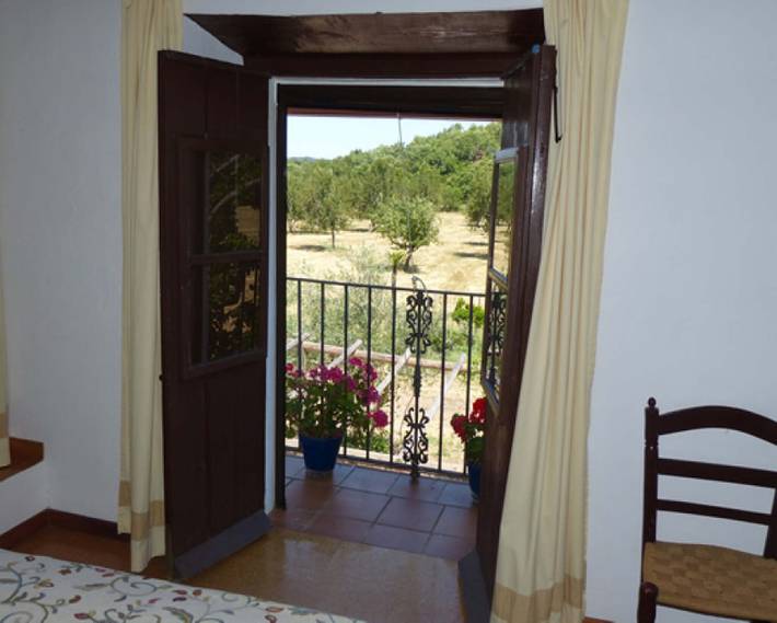 Casa rural 'Los Cascos' con vistas a la montaña, piscina compartida y aire acondicionado in Fuenteheridos, Sierra de Aracena y Picos de Aroche