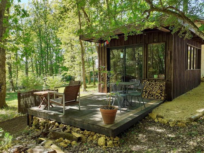 Location de vacances pour 2 personnes, avec jardin et jacuzzi à Couze-et-Saint-Front