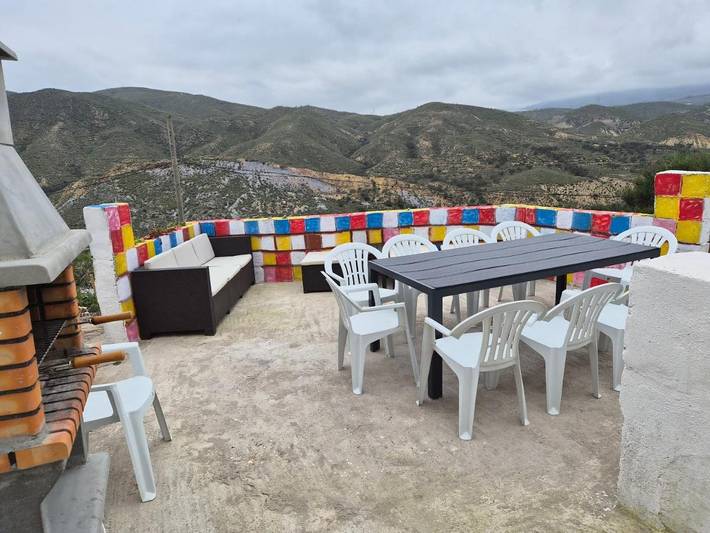 Location de vacances pour 10 personnes, avec terrasse ainsi que vue et jardin, animaux acceptés à Alcolea