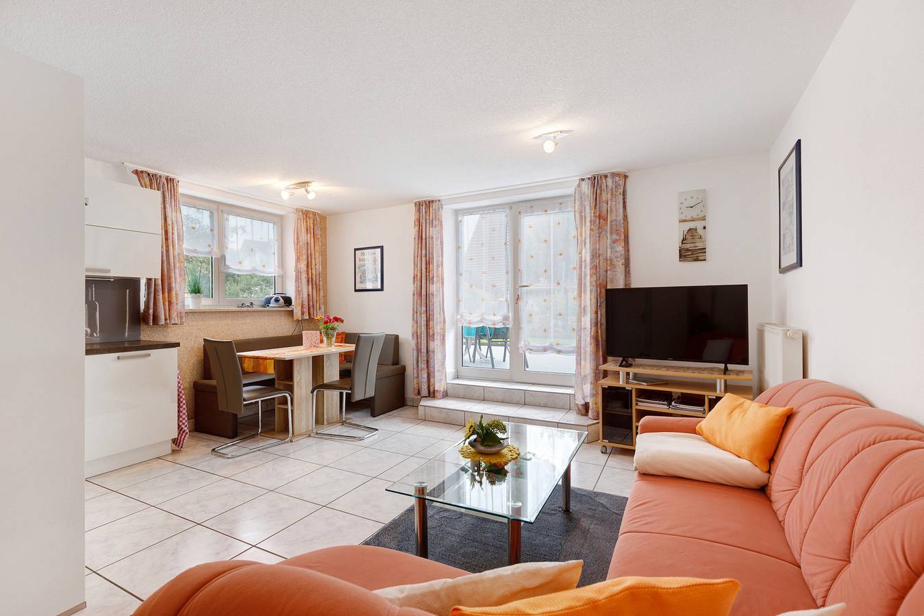 Ganze Wohnung, Ferienwohnung 'Preiser' mit privater Terrasse, privatem Garten und Wi-Fi in Moos, Untersee