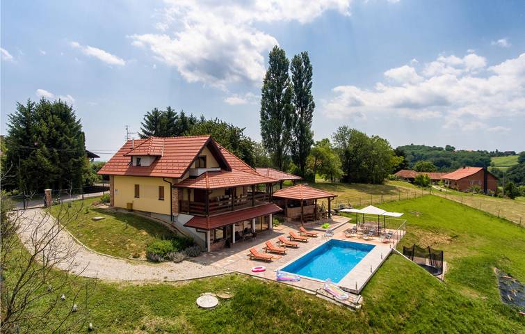 Maison de vacances pour 10 personnes, avec terrasse ainsi que vue et sauna, animaux acceptés - 1