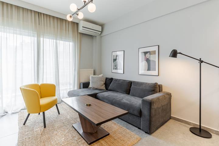 Dione: Superior city center home in Thessaloniki und Umgebung