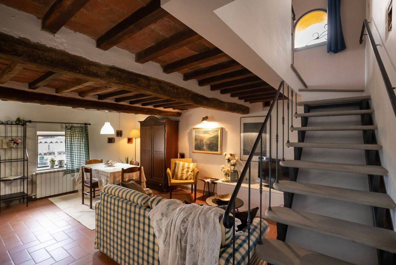 Ganze Wohnung, Ferienwohnung für 2 Personen mit Garten in Massa e Cozzile, Pistoia Provinz